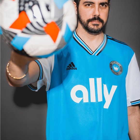 Adidas ORIGINALS 2022-2023 CHARLOTTE FC HOME SOCCER JERSEY - Picture 5 of 8
